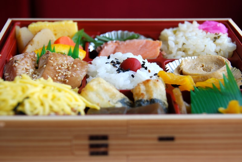 Steel tiffin box